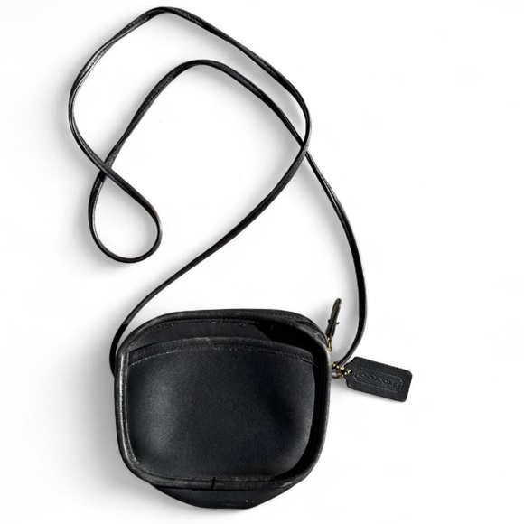 Coach Mini Hadley Zip Crossbody Bag (style number 9935) in black leather - Picture 4 of 6